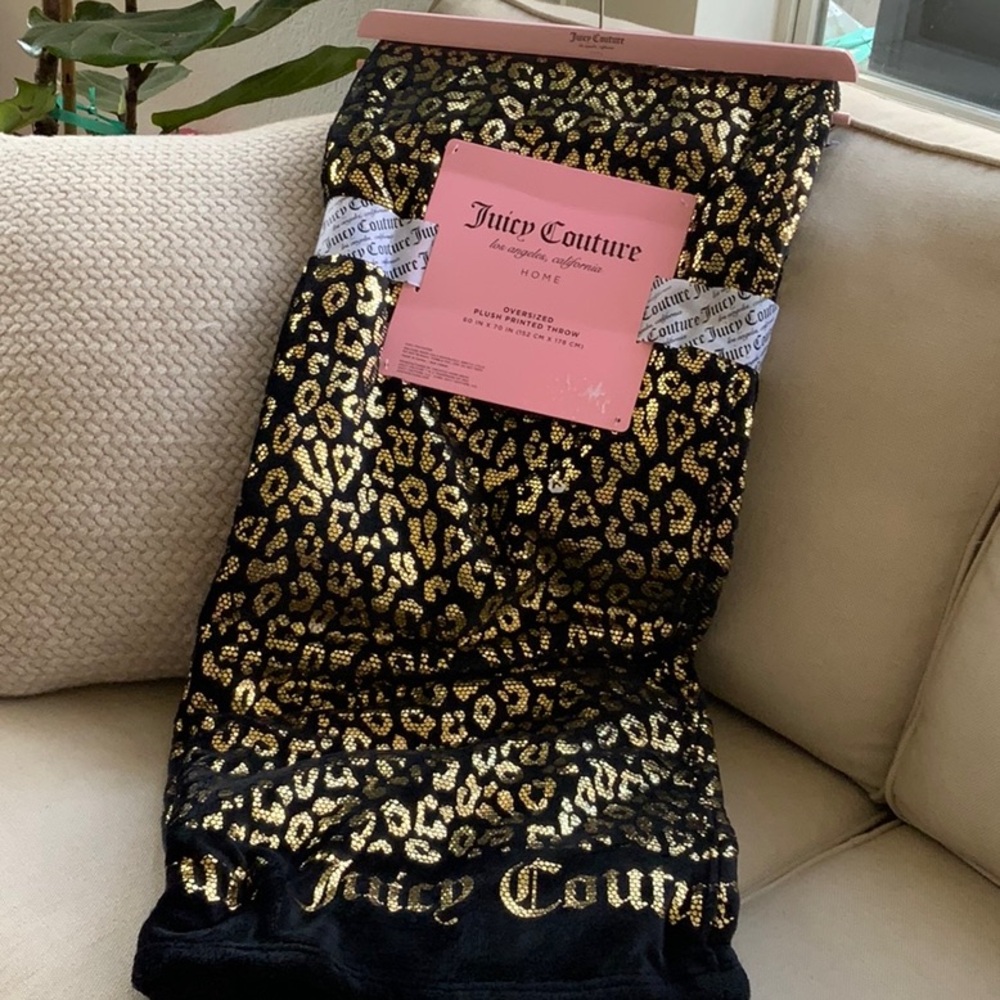 🌸💖Juicy Couture Home Gold Foil Signature Logo Leopord Print Throw  Blanket